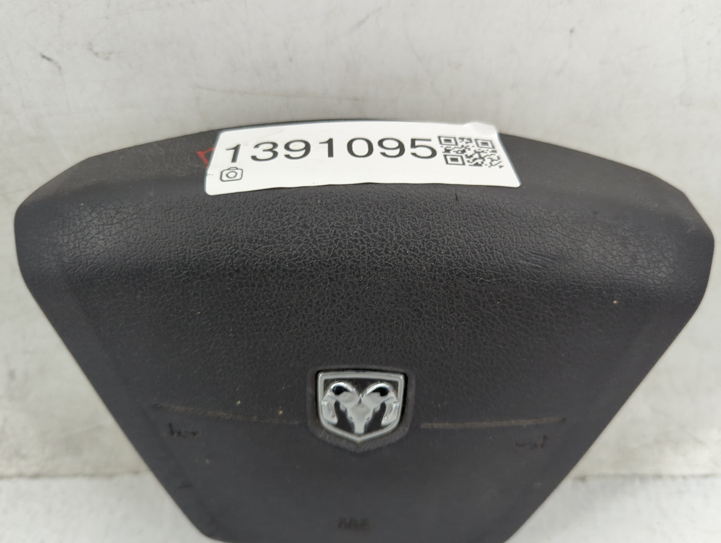 2009 Dodge Journey Air Bag Driver Left Steering Wheel Mounted P/N:P1MP01XDVAA Fits OEM Used Auto Parts - Oemusedautoparts1.c