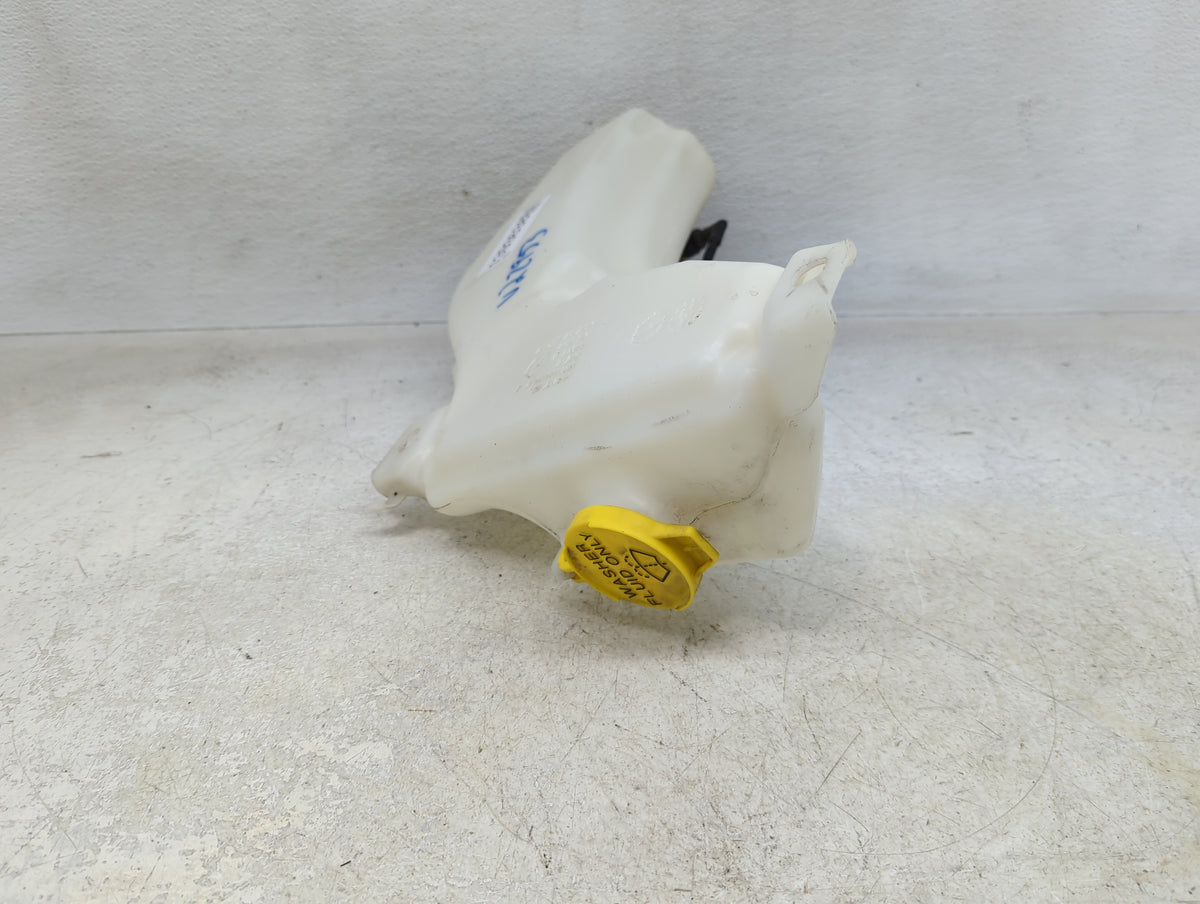 2009 Dodge Journey Windshield Washer Fluid Reservoir Bottle 1393638 - Oemusedautoparts1.com