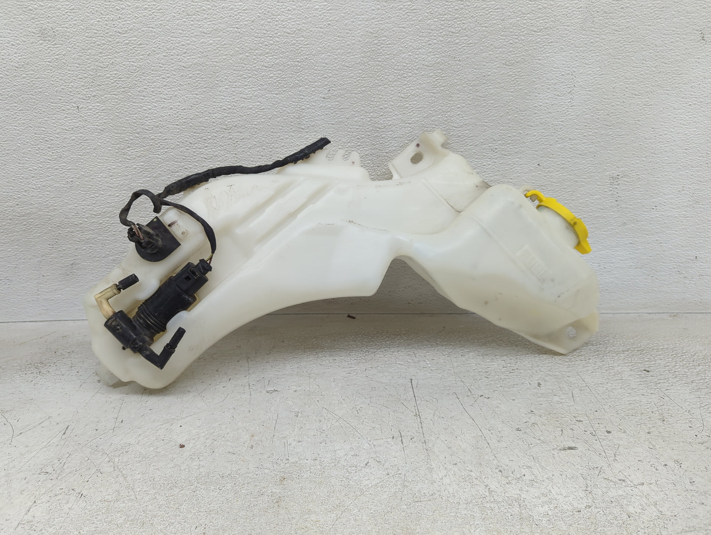 2009 Dodge Journey Windshield Washer Fluid Reservoir Bottle Oem - Oemusedautoparts1.com