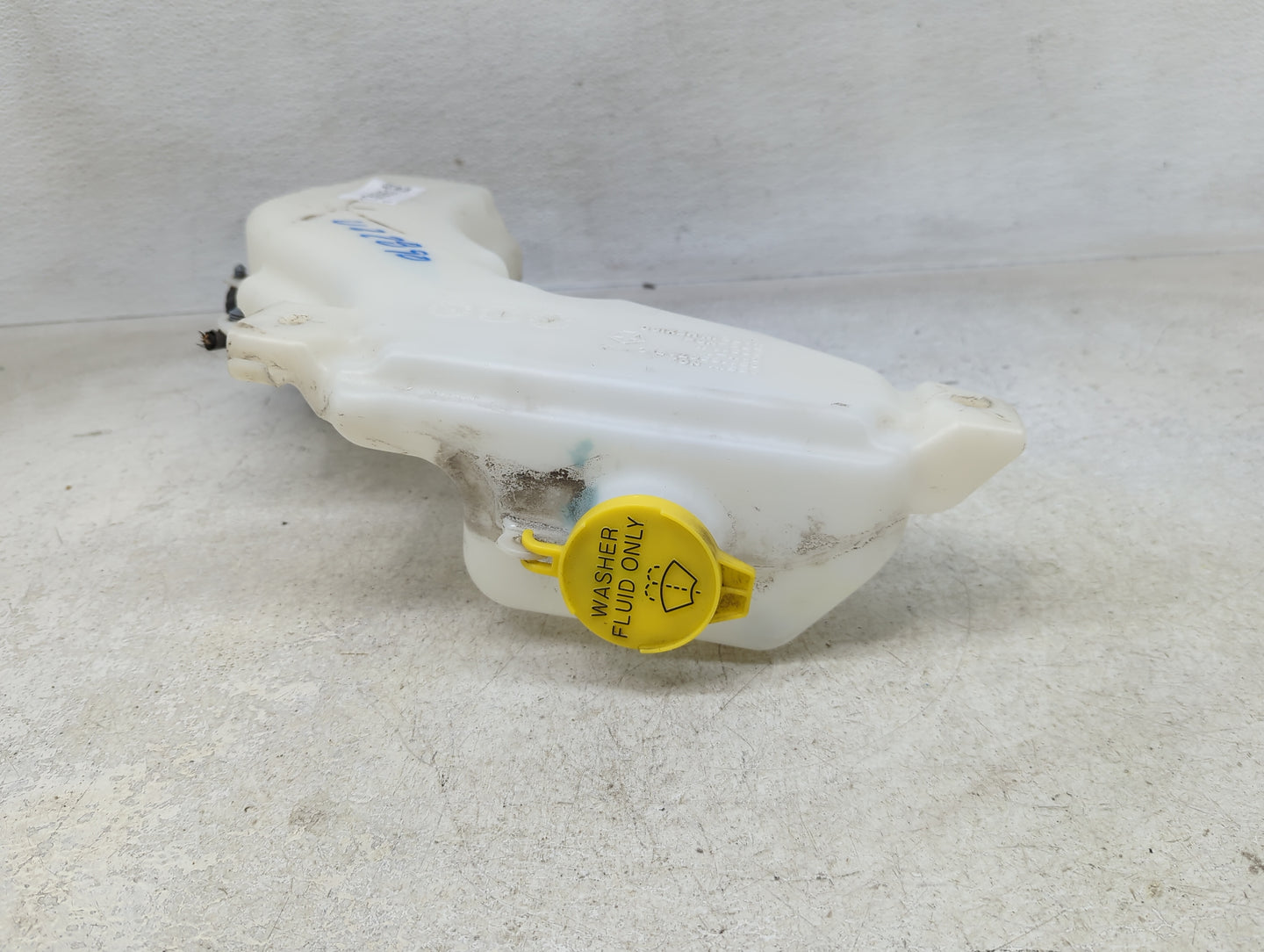 2009 Dodge Journey Windshield Washer Fluid Reservoir Bottle Oem - Oemusedautoparts1.com