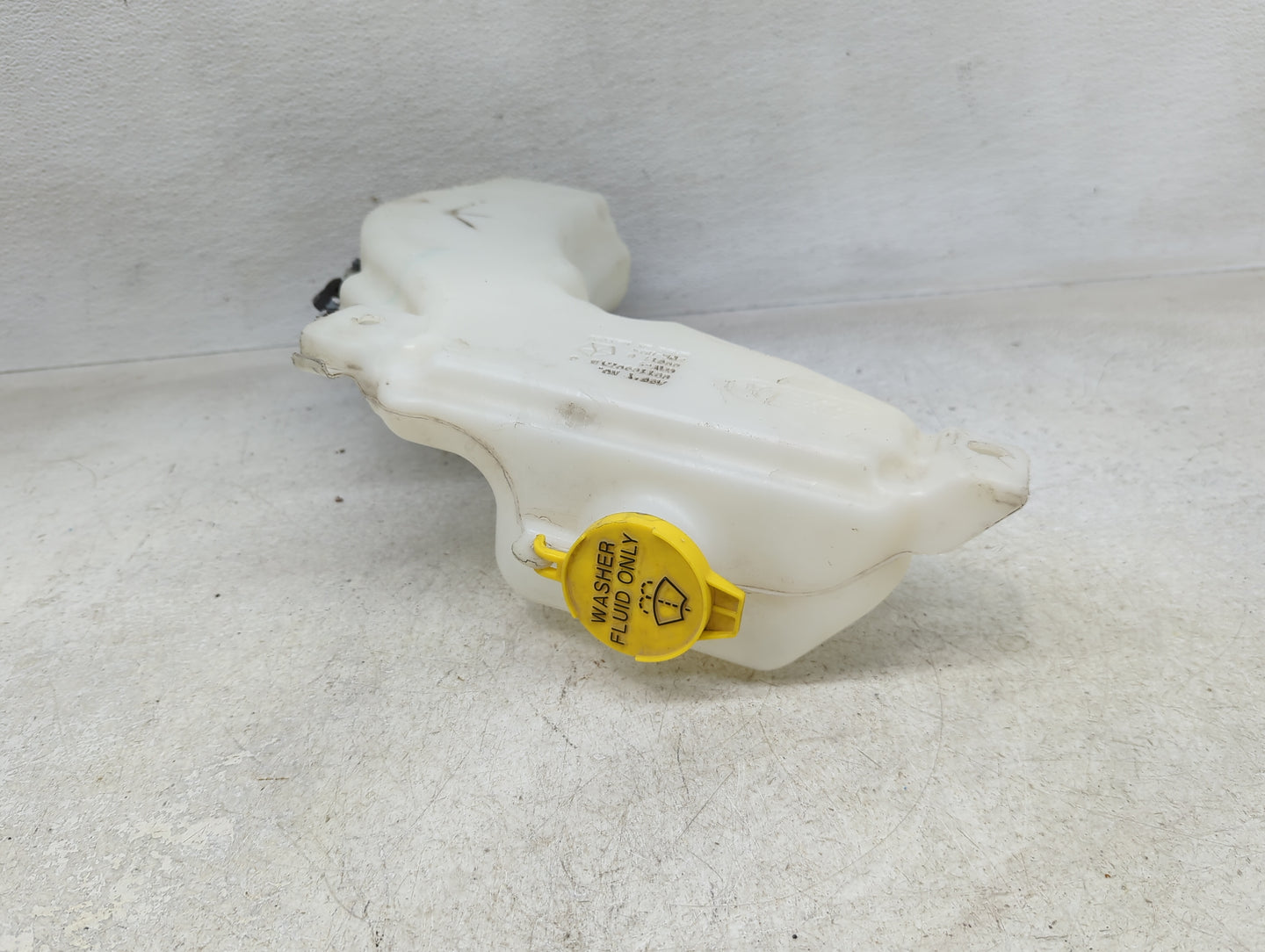 2009 Dodge Journey Windshield Washer Fluid Reservoir Bottle Oem - Oemusedautoparts1.com