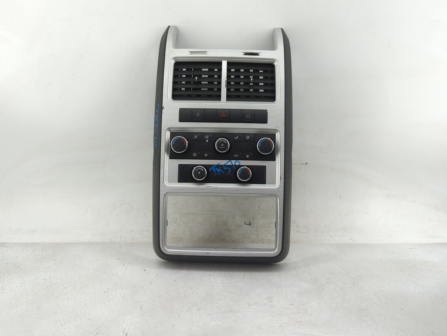 2009-2011 Dodge Journey Climate Control Module Temperature AC/Heater Replacement P/N:P55111892AF Fits Fits 2008 2009 2010 20