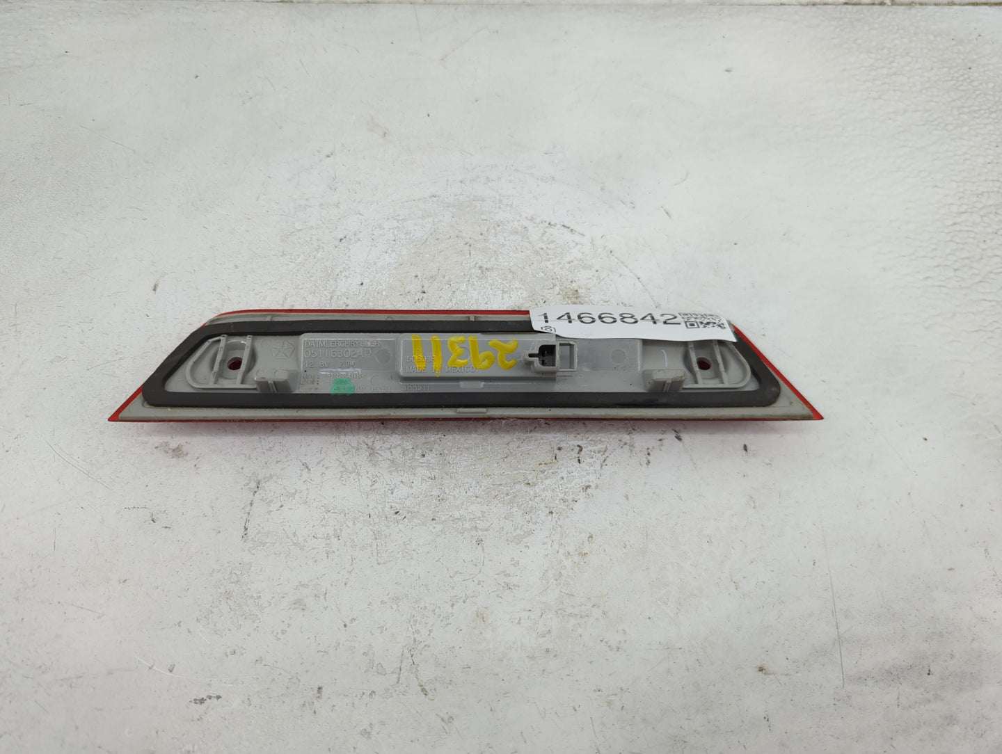 2009 Dodge Journey Third Brake Light Tail Light P/N:300211 400269, 05116302AD Fits OEM Used Auto Parts - Oemusedautoparts1.c