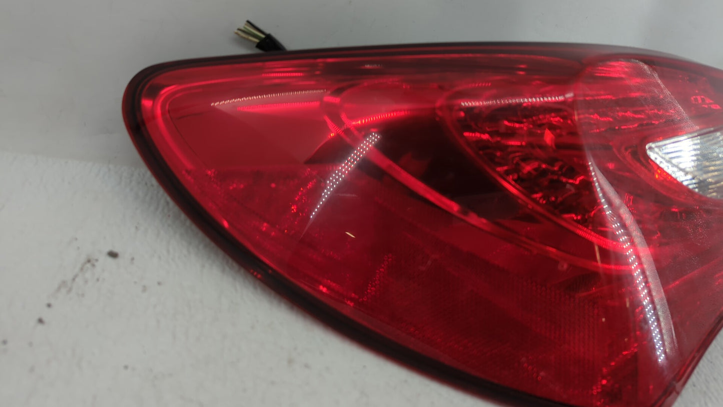 2009 Dodge Journey Tail Light Assembly Driver Left OEM P/N:68185889AA 05116291AD, 05116291AE, 05067785A Fits OEM Used Auto P