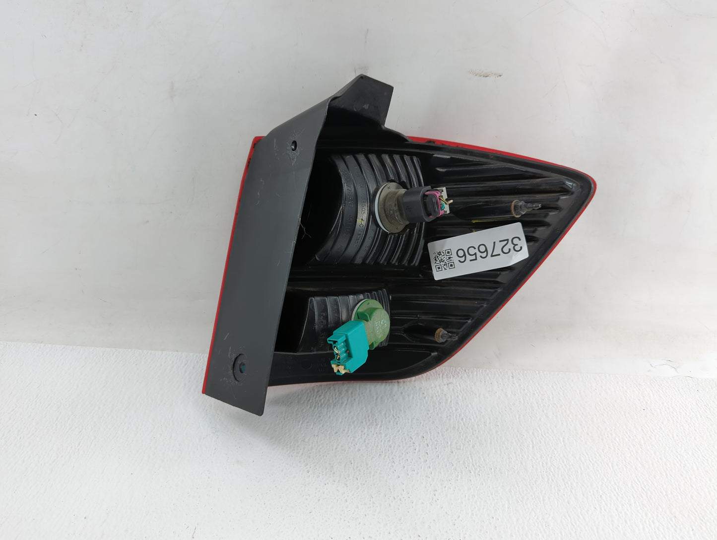 2009 Dodge Journey Tail Light Assembly Driver Left OEM P/N:68185889AA 05116291AD, 05116291AE, 05067785A Fits OEM Used Auto P