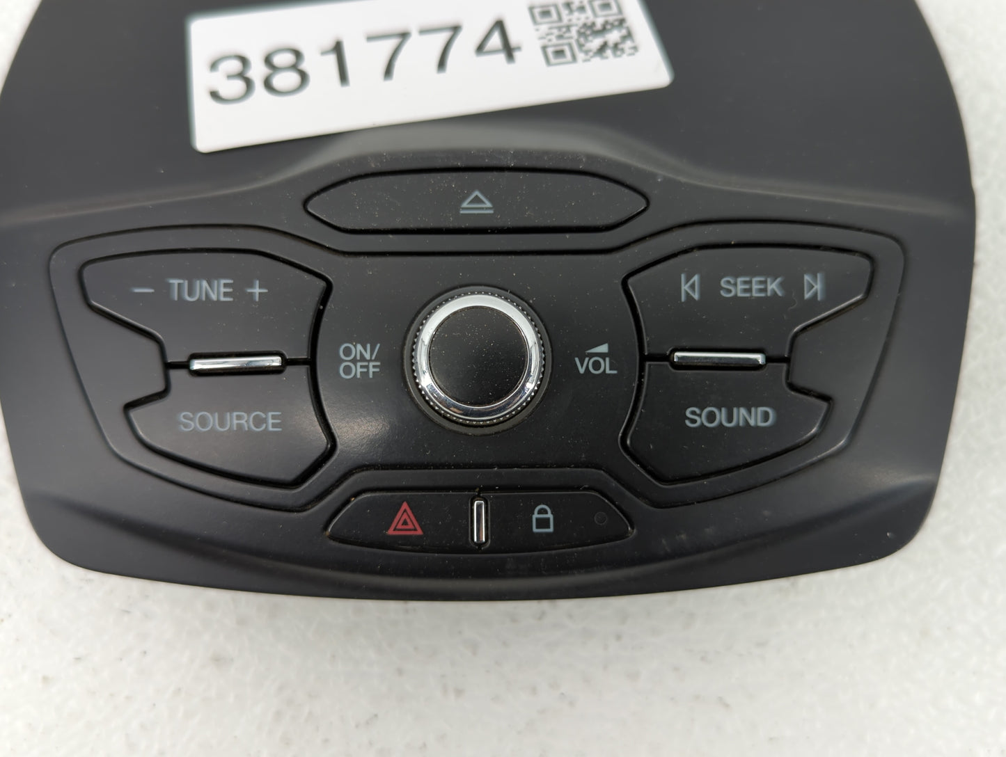 2009-2010 Dodge Journey Am Fm Cd Player Radio Receiver - Oemusedautoparts1.com