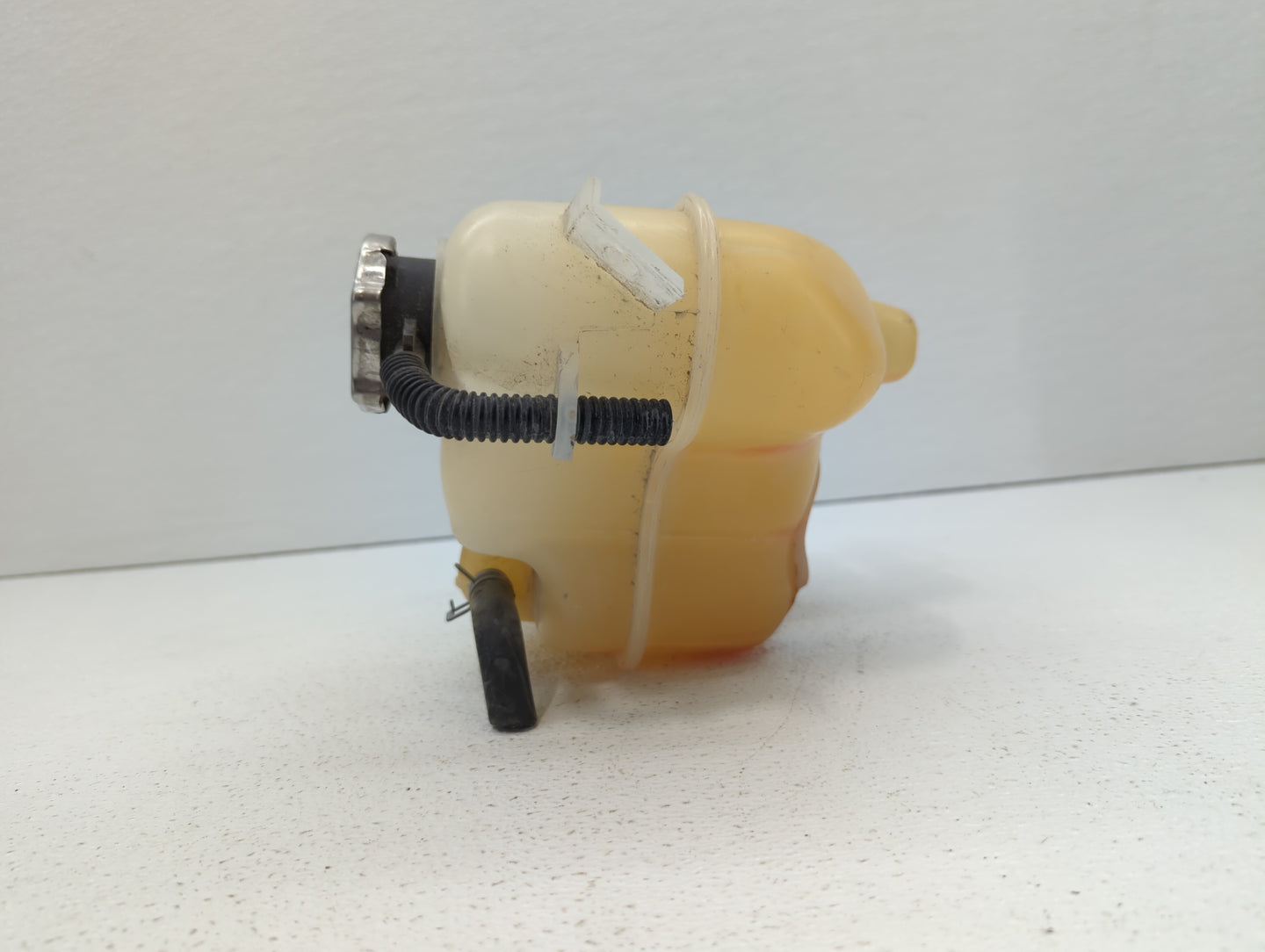 2009-2017 Dodge Journey Windshield Washer Fluid Reservoir Bottle Oem - Oemusedautoparts1.com