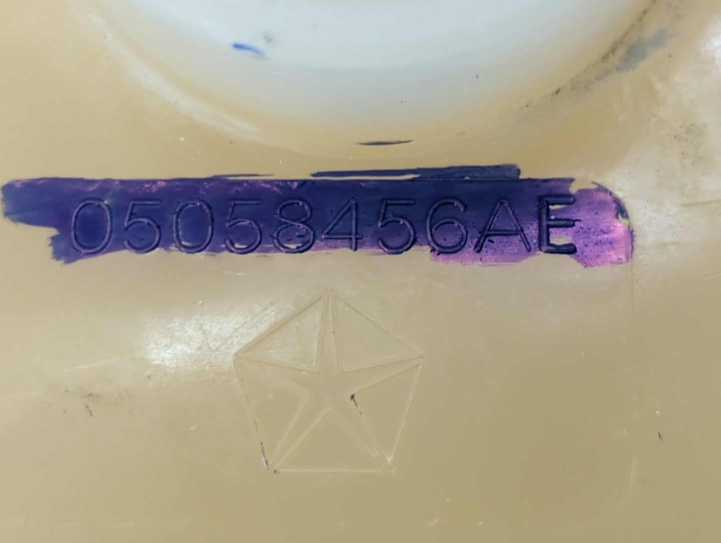 2009-2017 Dodge Journey Windshield Washer Fluid Reservoir Bottle Oem - Oemusedautoparts1.com