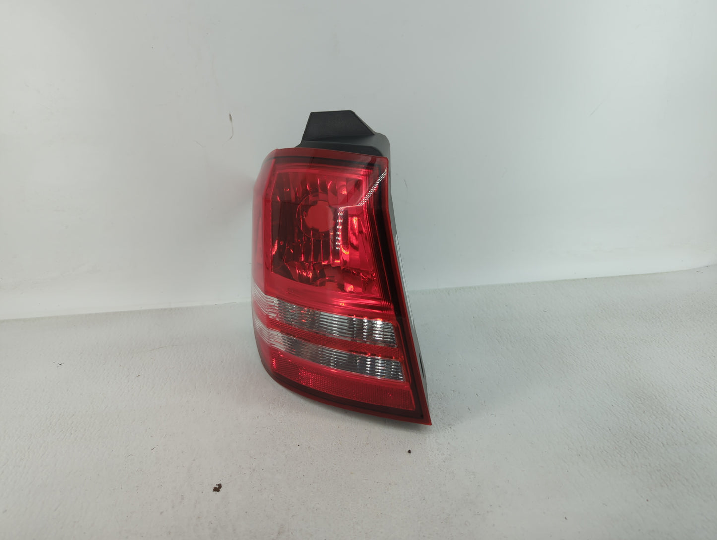 2009 Dodge Journey Tail Light Assembly Driver Left OEM P/N:05116291AD 05067785AB Fits OEM Used Auto Parts - Oemusedautoparts