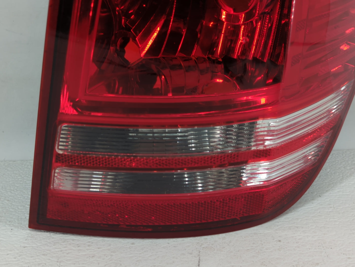 2009 Dodge Journey Tail Light Assembly Passenger Right OEM P/N:05116290AE 05067785AB, 05067784AB, 05116290AD Fits OEM Used A