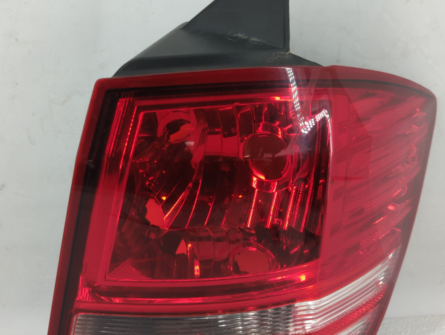 2009 Dodge Journey Tail Light Assembly Passenger Right OEM P/N:05116290AE 05067785AB, 05067784AB, 05116290AD Fits OEM Used A