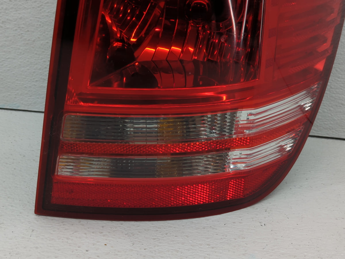 2009 Dodge Journey Tail Light Assembly Passenger Right OEM P/N:05067784AB 05116290AD, 8LDX-13B504-AC Fits OEM Used Auto Part
