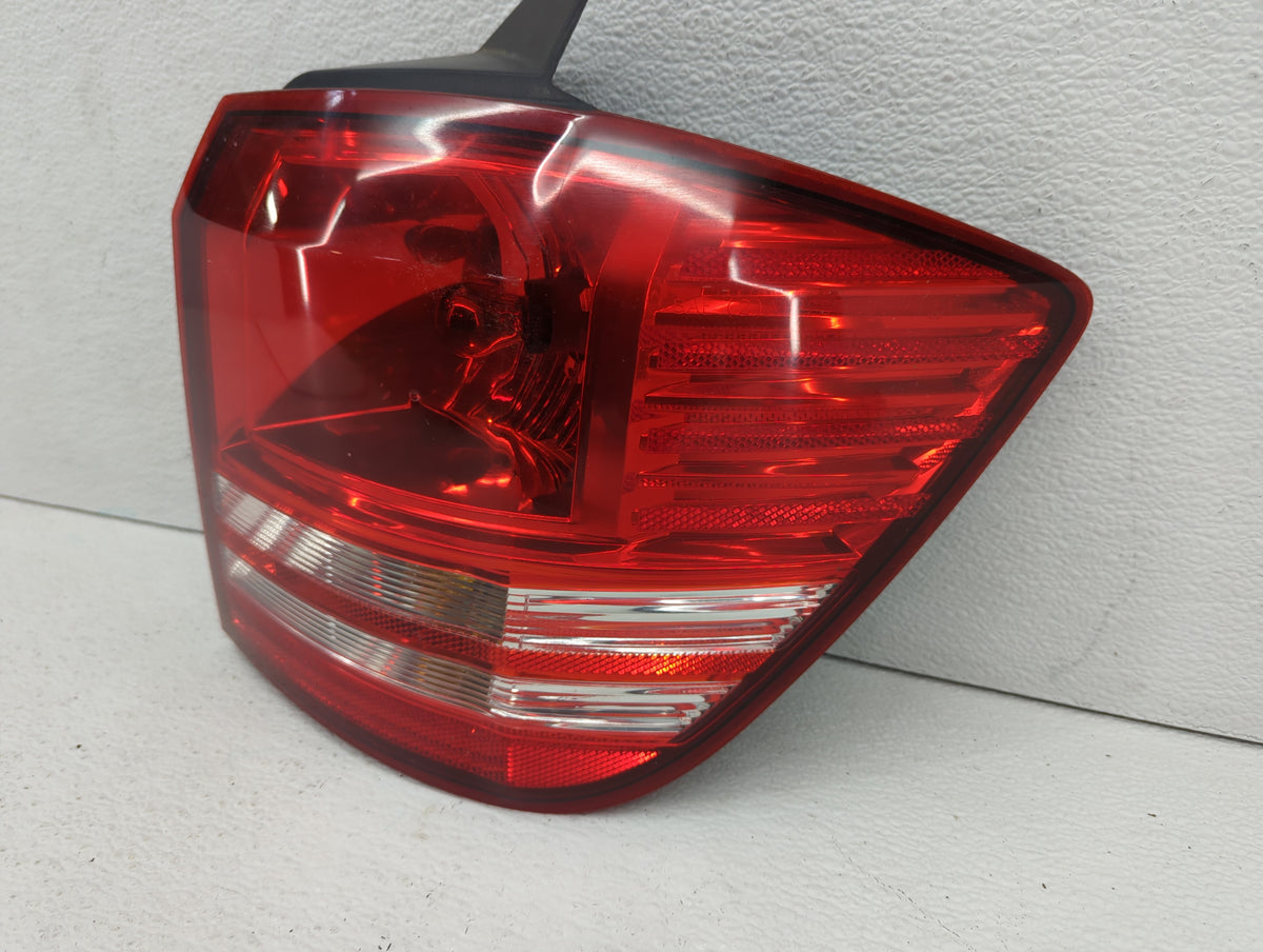 2009 Dodge Journey Tail Light Assembly Passenger Right OEM P/N:05067784AB 05116290AD, 8LDX-13B504-AC Fits OEM Used Auto Part
