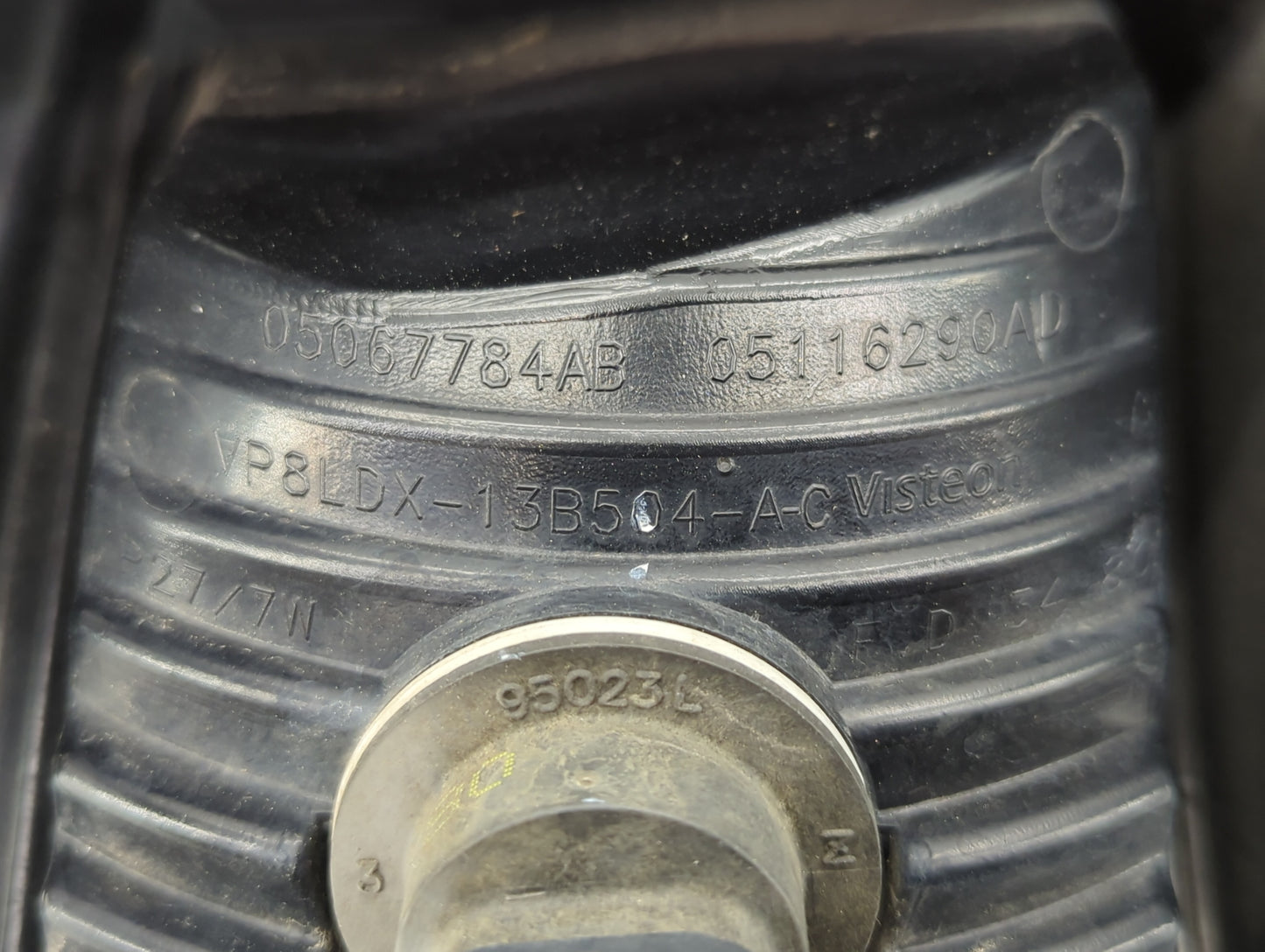 2009 Dodge Journey Tail Light Assembly Passenger Right OEM P/N:05116290AE 05067785AB, 05067784AB, 05116290AD Fits OEM Used A