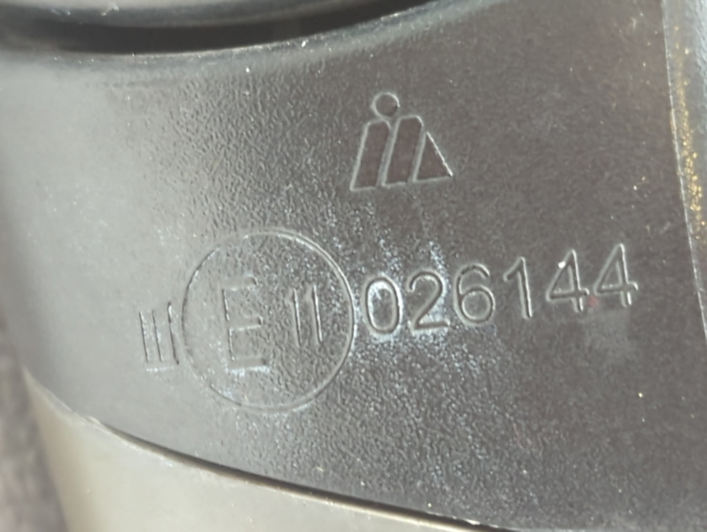 2009 Dodge Journey Side Mirror Replacement Passenger Right View Door Mirror P/N:E11026144 05076884AD Fits OEM Used Auto Part