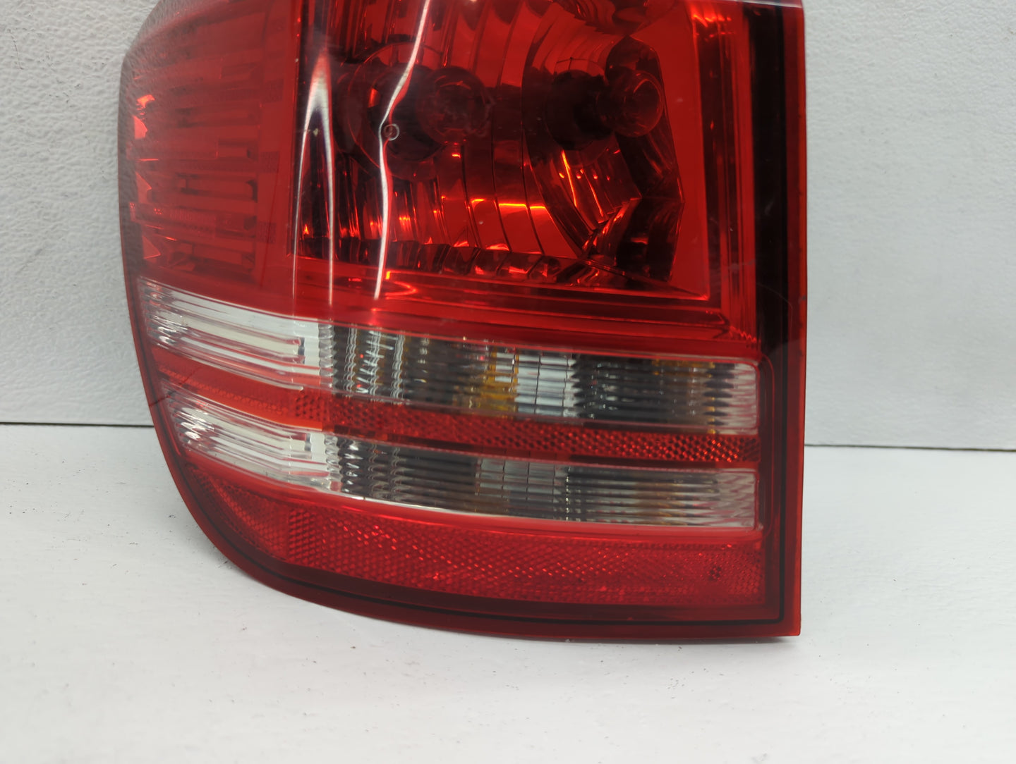2009 Dodge Journey Tail Light Assembly Driver Left OEM P/N:05116291AE 05067785AB Fits OEM Used Auto Parts - Oemusedautoparts