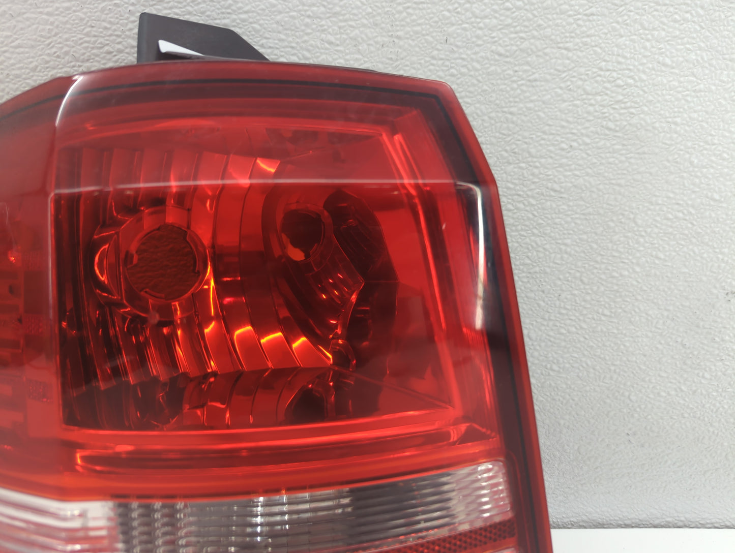 2009 Dodge Journey Tail Light Assembly Driver Left OEM P/N:05116291AE 05067785AB Fits OEM Used Auto Parts - Oemusedautoparts