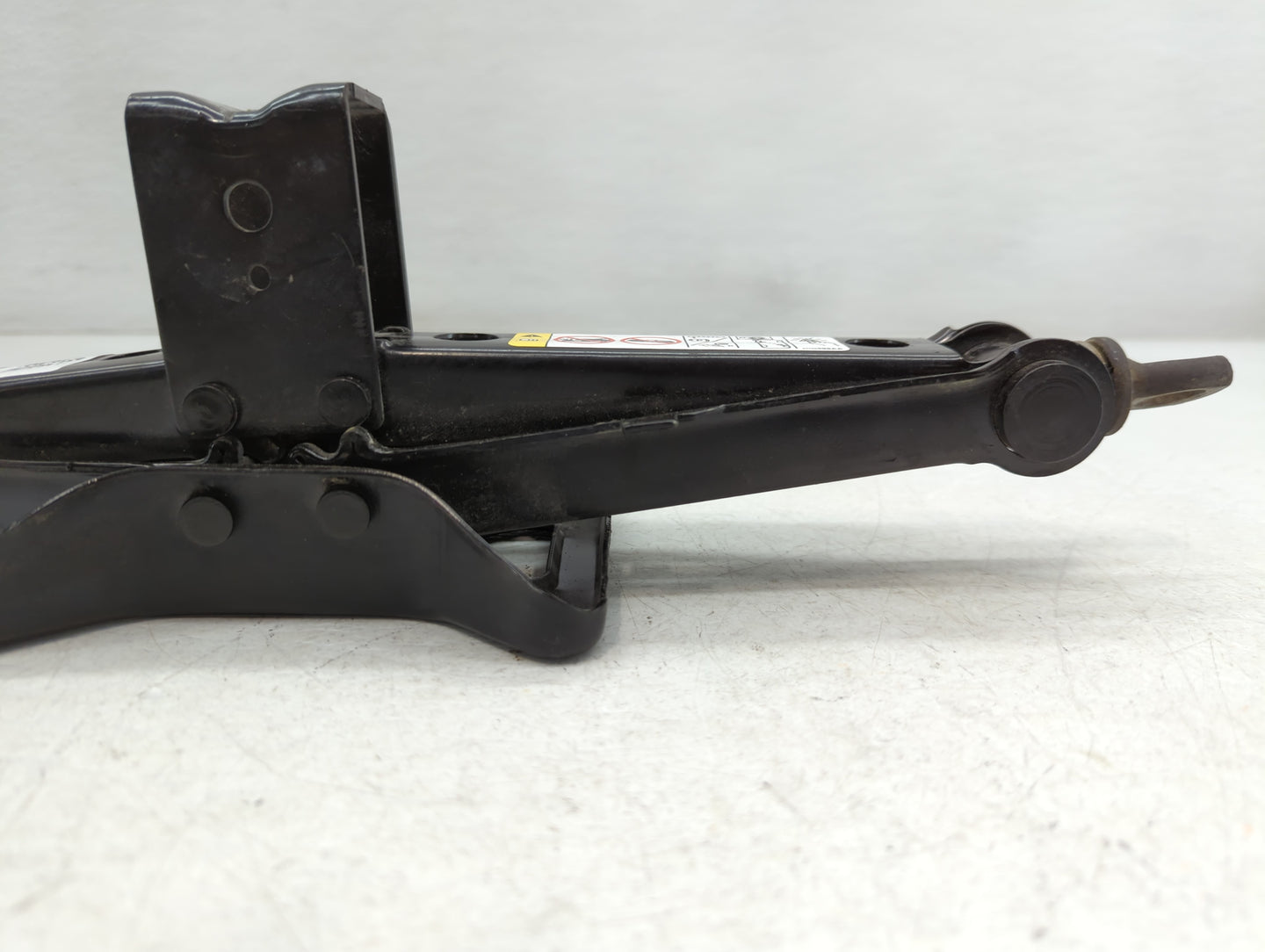 2009 Dodge Journey Spare Scissor Car Jack - Oemusedautoparts1.com