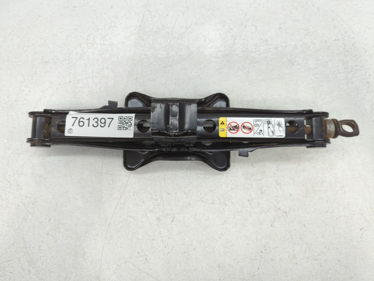 2009 Dodge Journey Spare Scissor Car Jack 761397 - Oemusedautoparts1.com