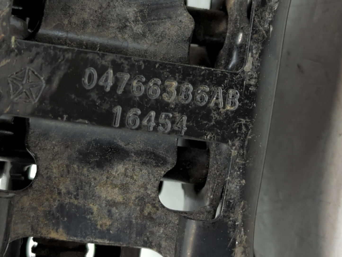 2009 Dodge Journey Spare Scissor Car Jack - Oemusedautoparts1.com