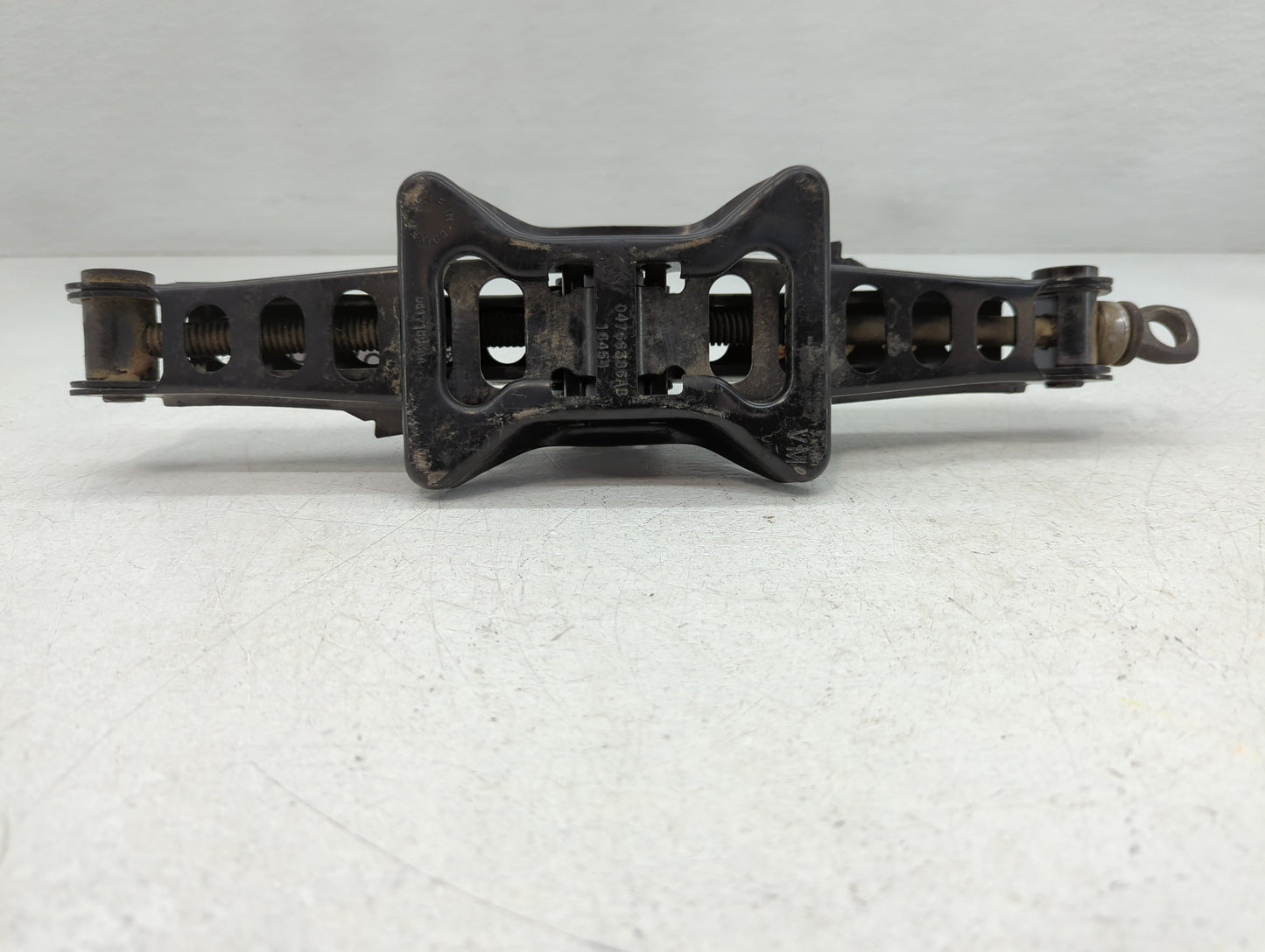 2009 Dodge Journey Spare Scissor Car Jack - Oemusedautoparts1.com