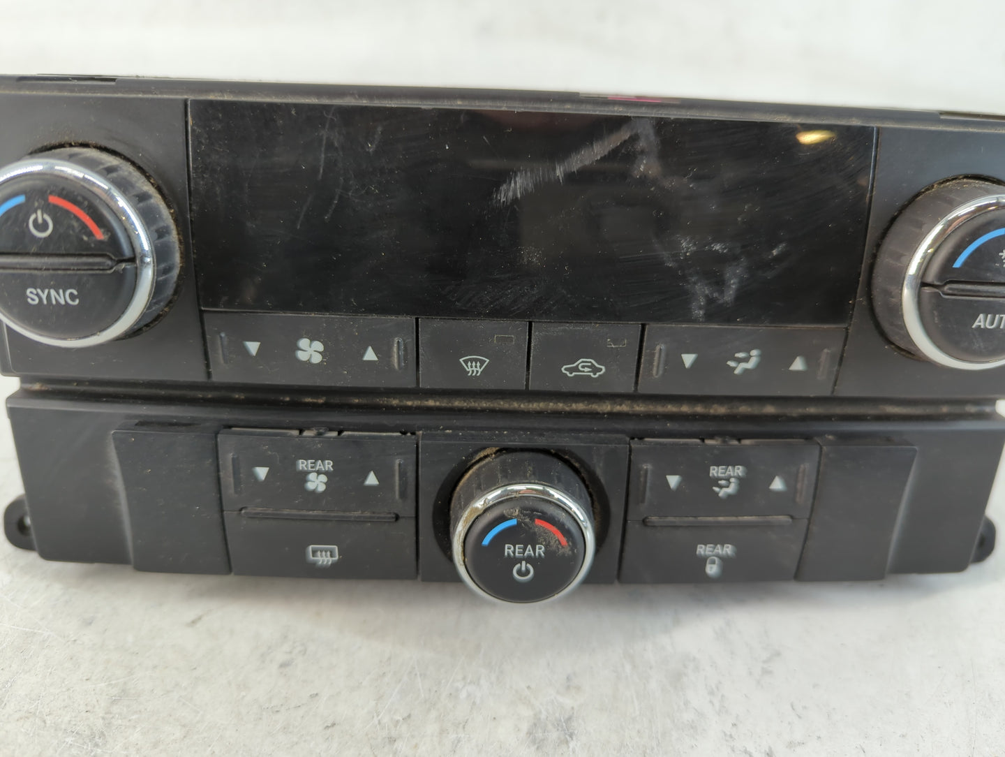 2009 Dodge Journey Climate Control Module Temperature AC/Heater Replacement P/N:P55111894AE Fits OEM Used Auto Parts - Oemus