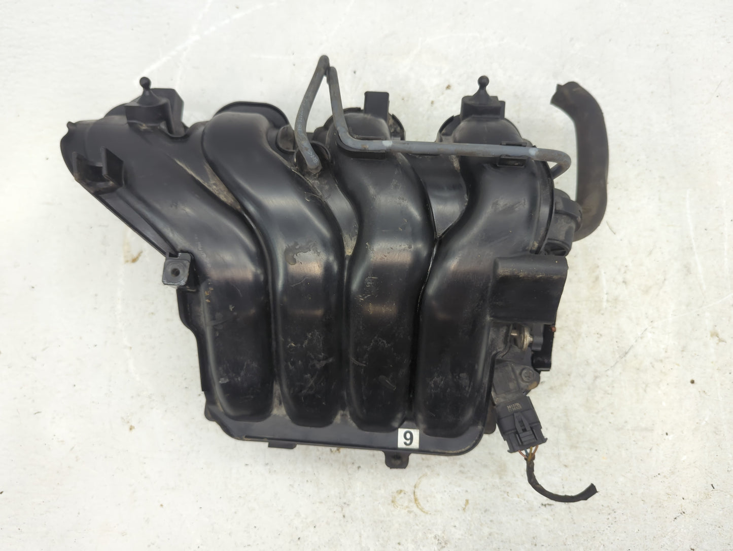 2009-2010 Dodge Journey Air Intake Manifold Fits Fits 2009 2010 OEM Used Auto Parts - Oemusedautoparts1.com