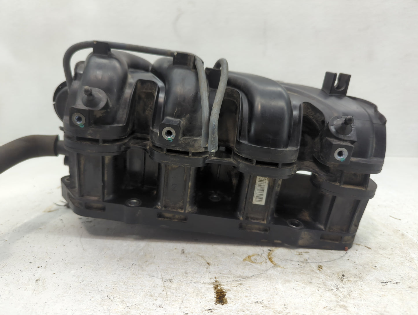 2009-2010 Dodge Journey Air Intake Manifold Fits Fits 2009 2010 OEM Used Auto Parts - Oemusedautoparts1.com