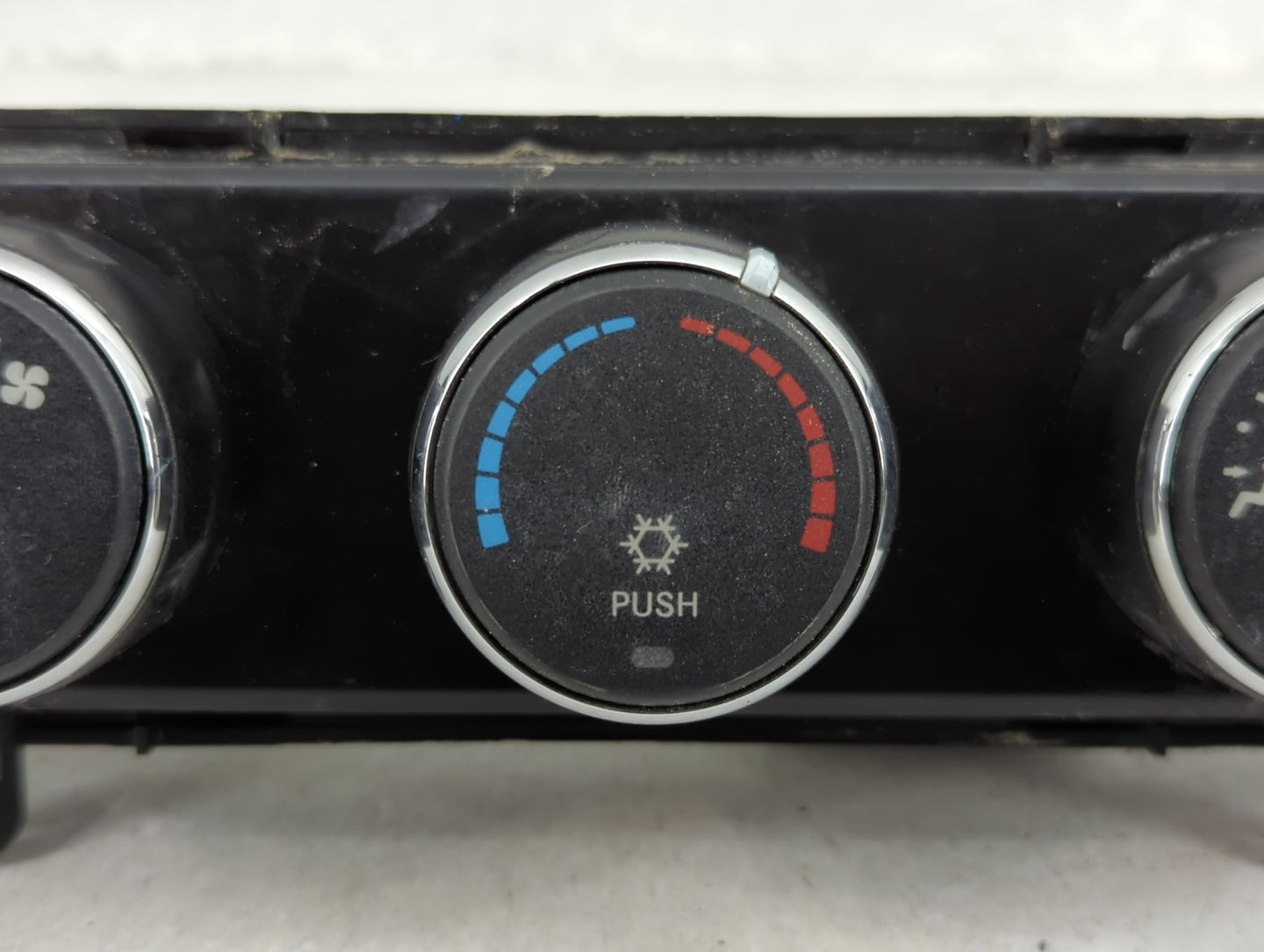 2008-2009 Dodge Nitro Climate Control Module Temperature AC/Heater Replacement Fits Fits 2008 2009 OEM Used Auto Parts - Oem