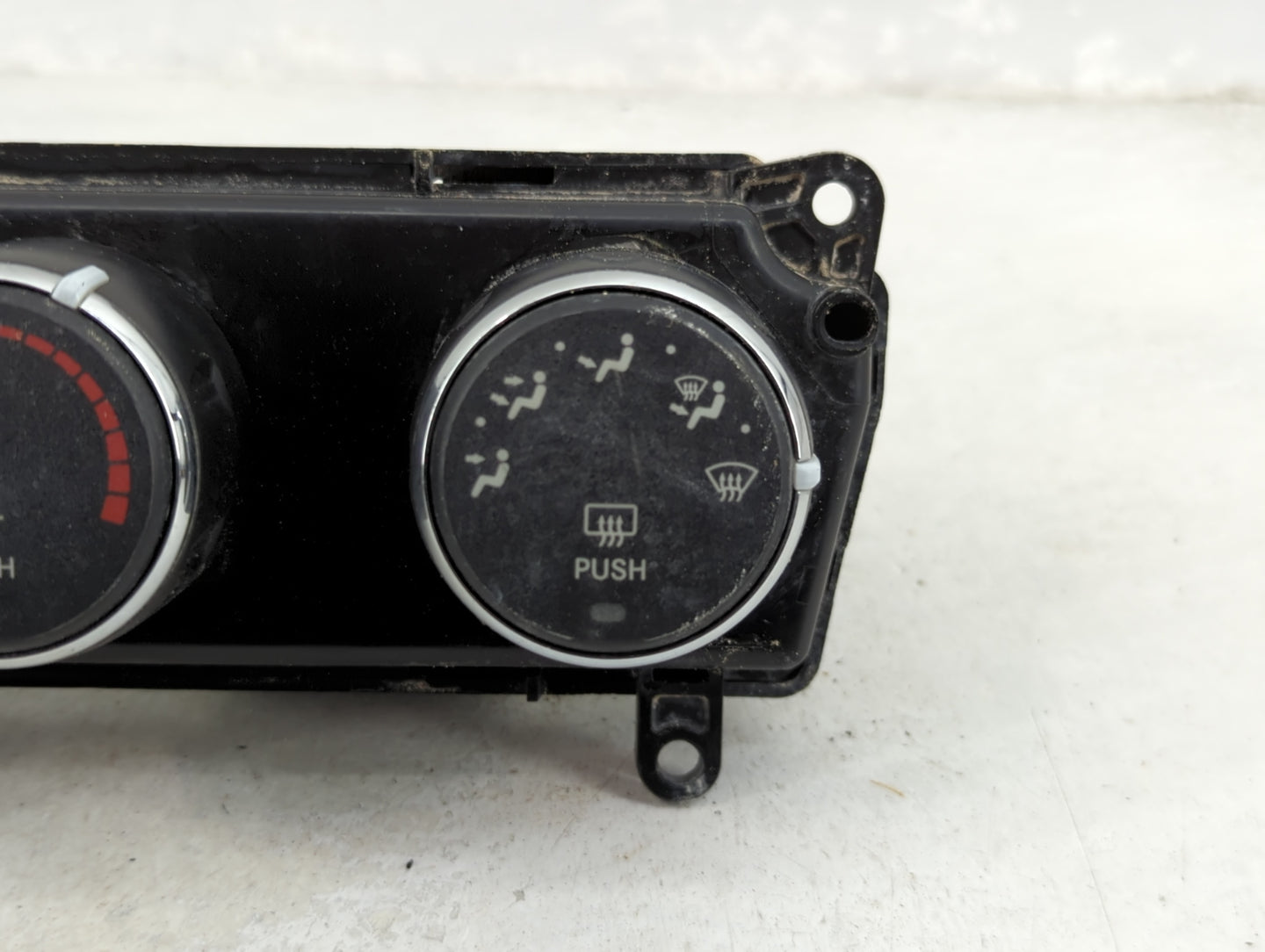 2008-2009 Dodge Nitro Climate Control Module Temperature AC/Heater Replacement Fits Fits 2008 2009 OEM Used Auto Parts - Oem