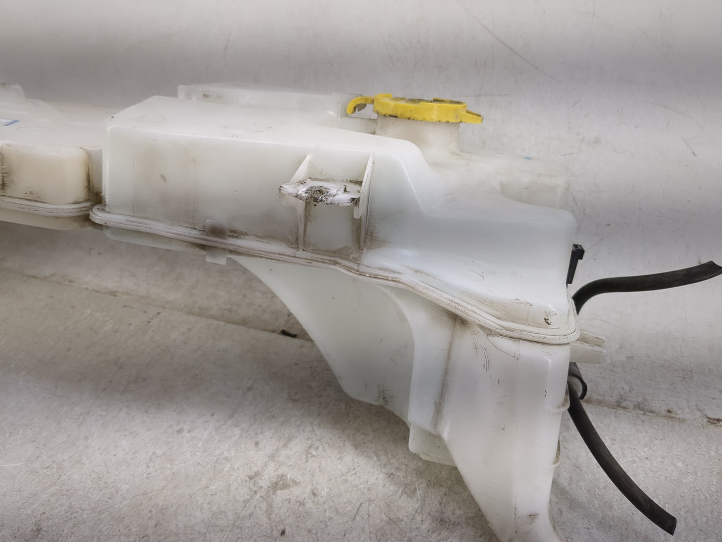 2007-2011 Dodge Nitro Windshield Washer Fluid Reservoir Bottle Oem - Oemusedautoparts1.com