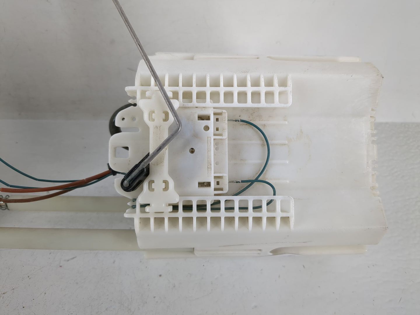 2009-2010 Dodge Ram 1500 Electrical Gas Fuel Pump Assembly - Oemusedautoparts1.com