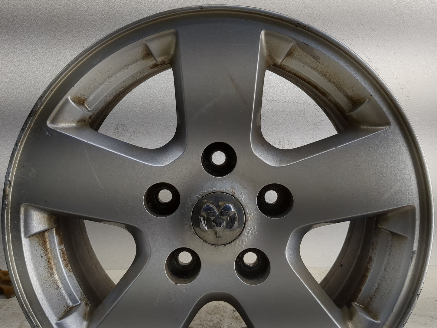 2009-2010 Dodge Ram 1500 Oem Wheel Rim 1190687 - Oemusedautoparts1.com