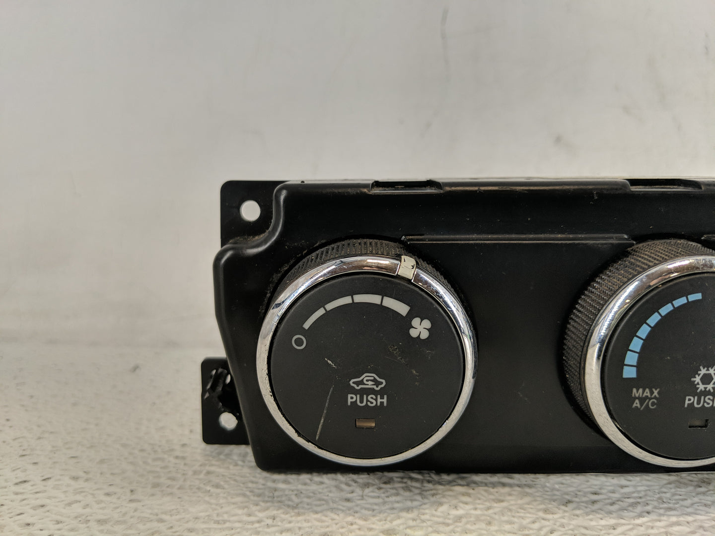 2009-2010 Dodge Ram 1500 Climate Control Module Temperature AC/Heater Replacement P/N:55111292AA Fits Fits 2009 2010 OEM Use