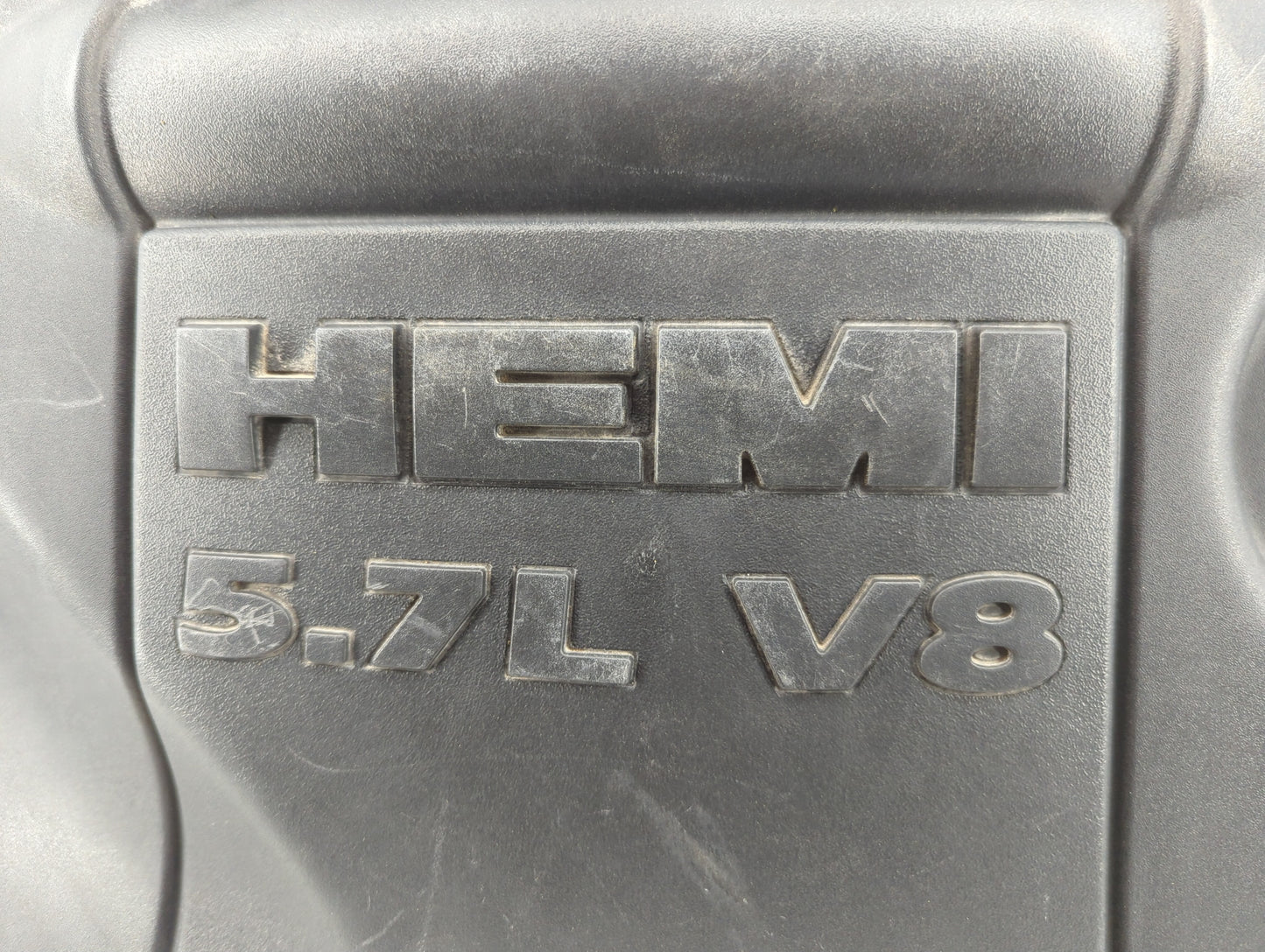 2009 Dodge Ram 1500 Engine Cover - Oemusedautoparts1.com