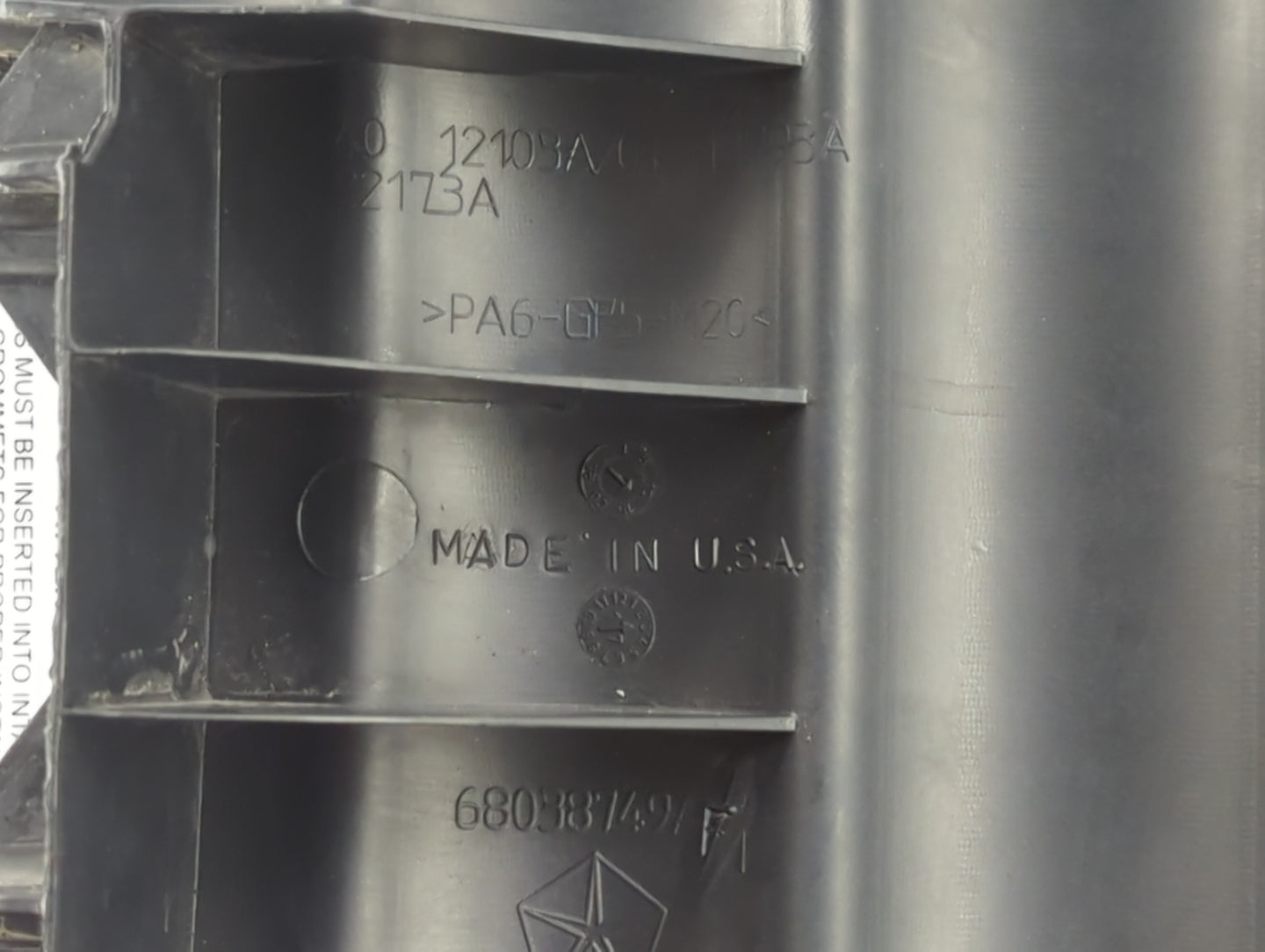 2009 Dodge Ram 1500 Engine Cover - Oemusedautoparts1.com