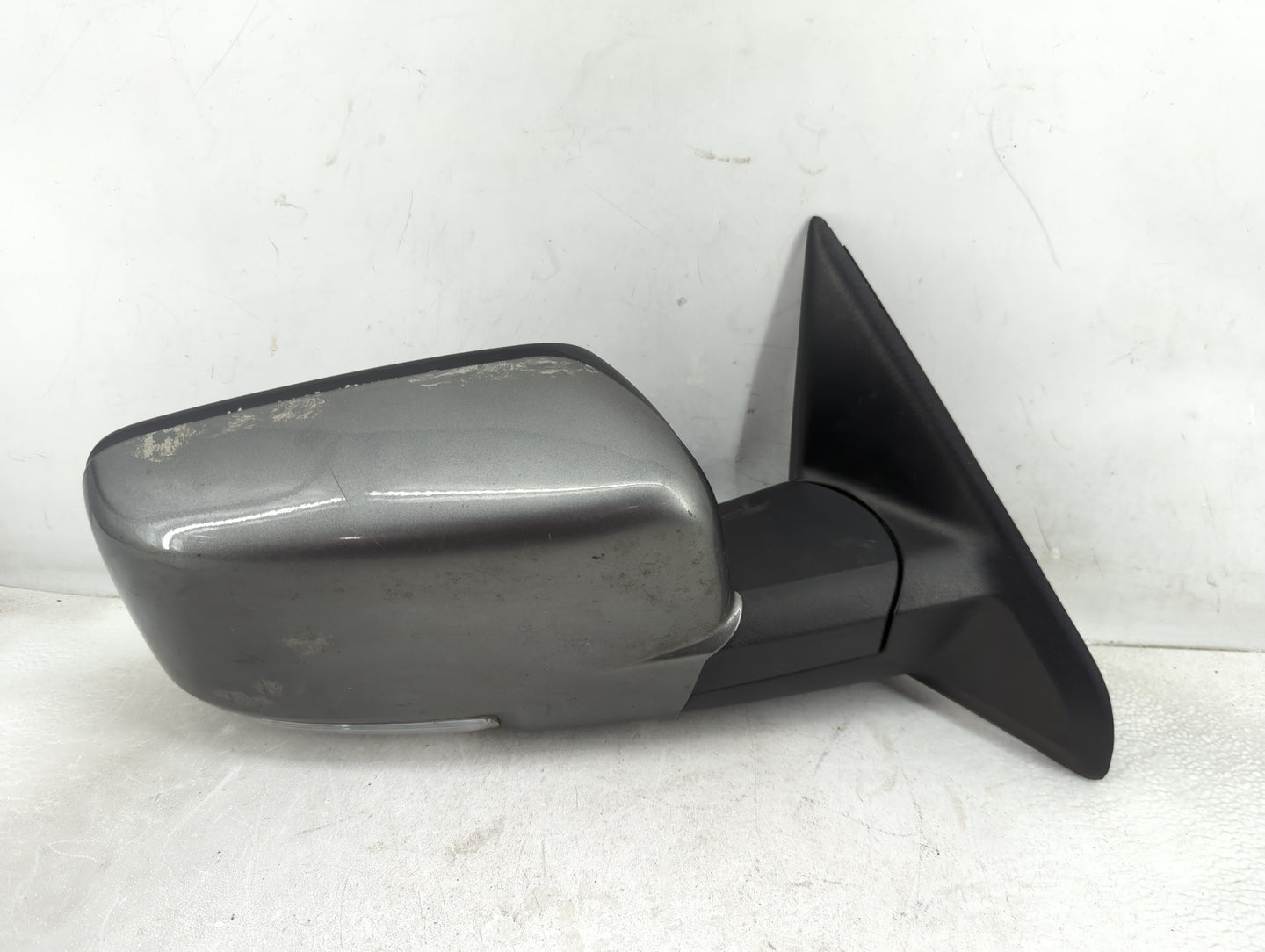 2009 Dodge Ram 1500 Passenger Side View Mirror - Right Door Mirror OEM Used - Oemusedautoparts1.com
