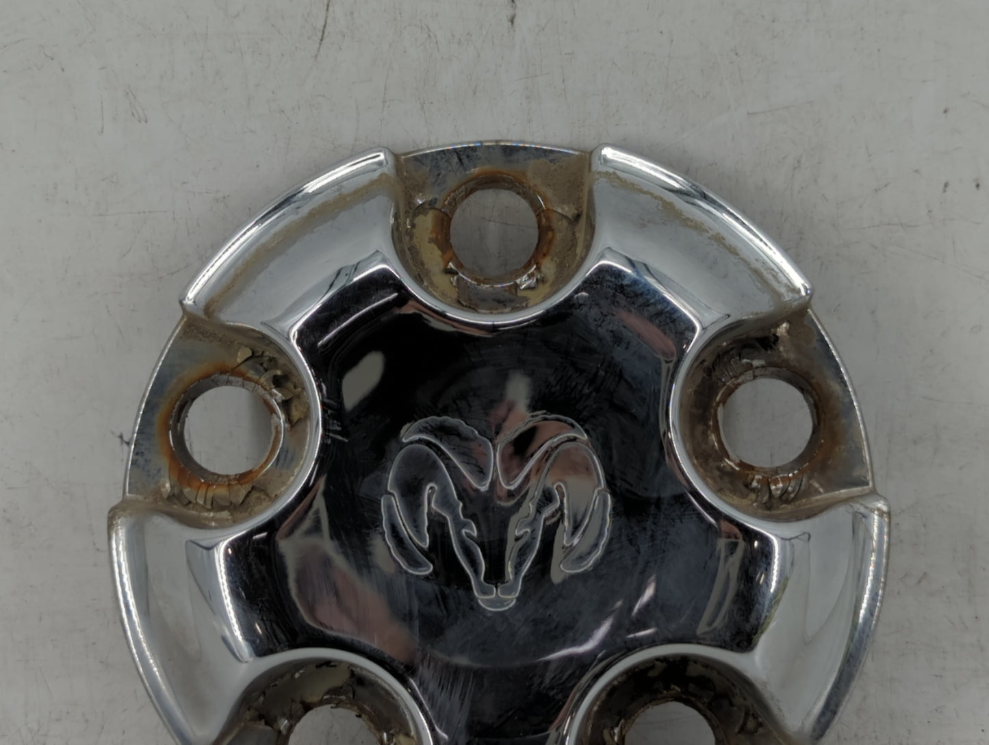 2009 Dodge Ram 1500 Rim Wheel Center Cap Silver - Oemusedautoparts1.com