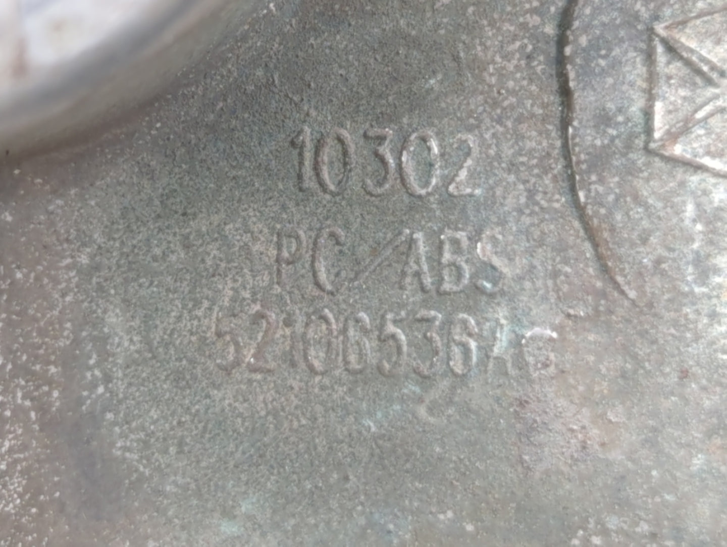 2009 Dodge Ram 1500 Rim Wheel Center Cap Silver - Oemusedautoparts1.com