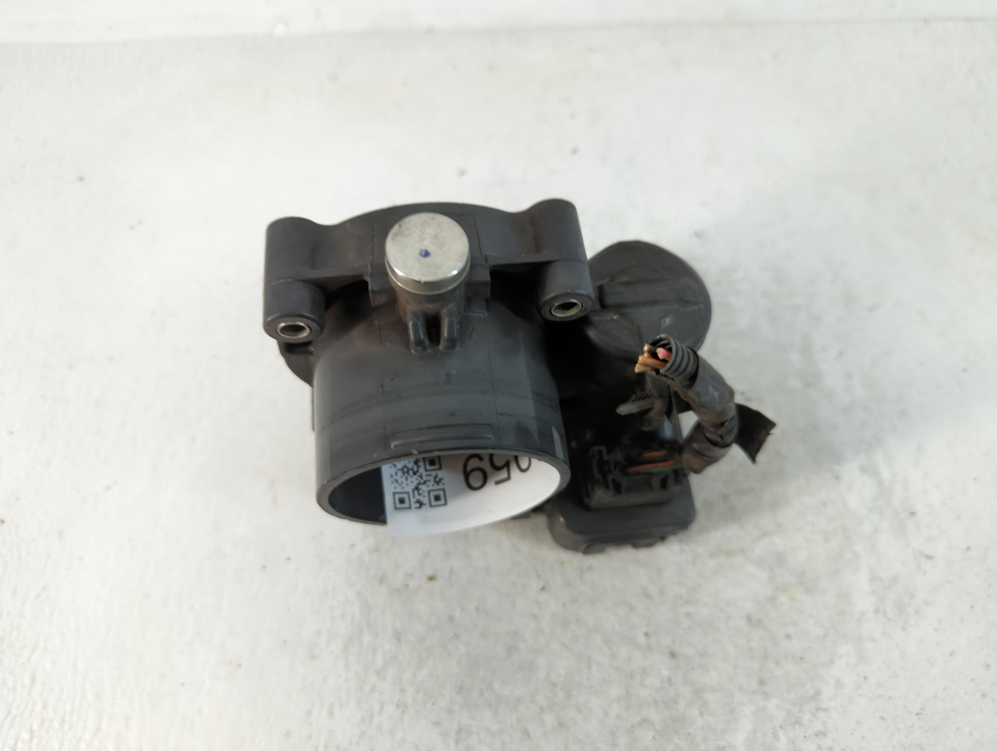 2009 Dodge Ram 1500 Throttle Body P/N:04861661AB Fits Fits 2008 2010 2011 2012 2013 OEM Used Auto Parts - Oemusedautoparts1.