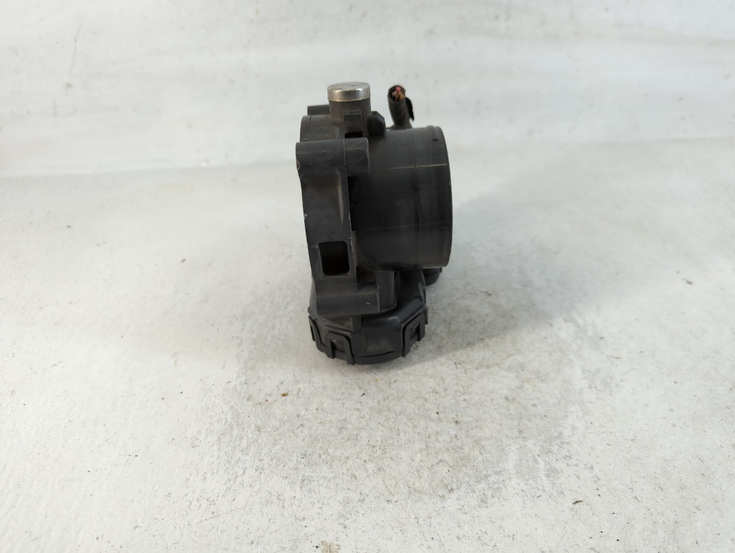 2009 Dodge Ram 1500 Throttle Body P/N:04861661AB Fits Fits 2008 2010 2011 2012 2013 OEM Used Auto Parts - Oemusedautoparts1.