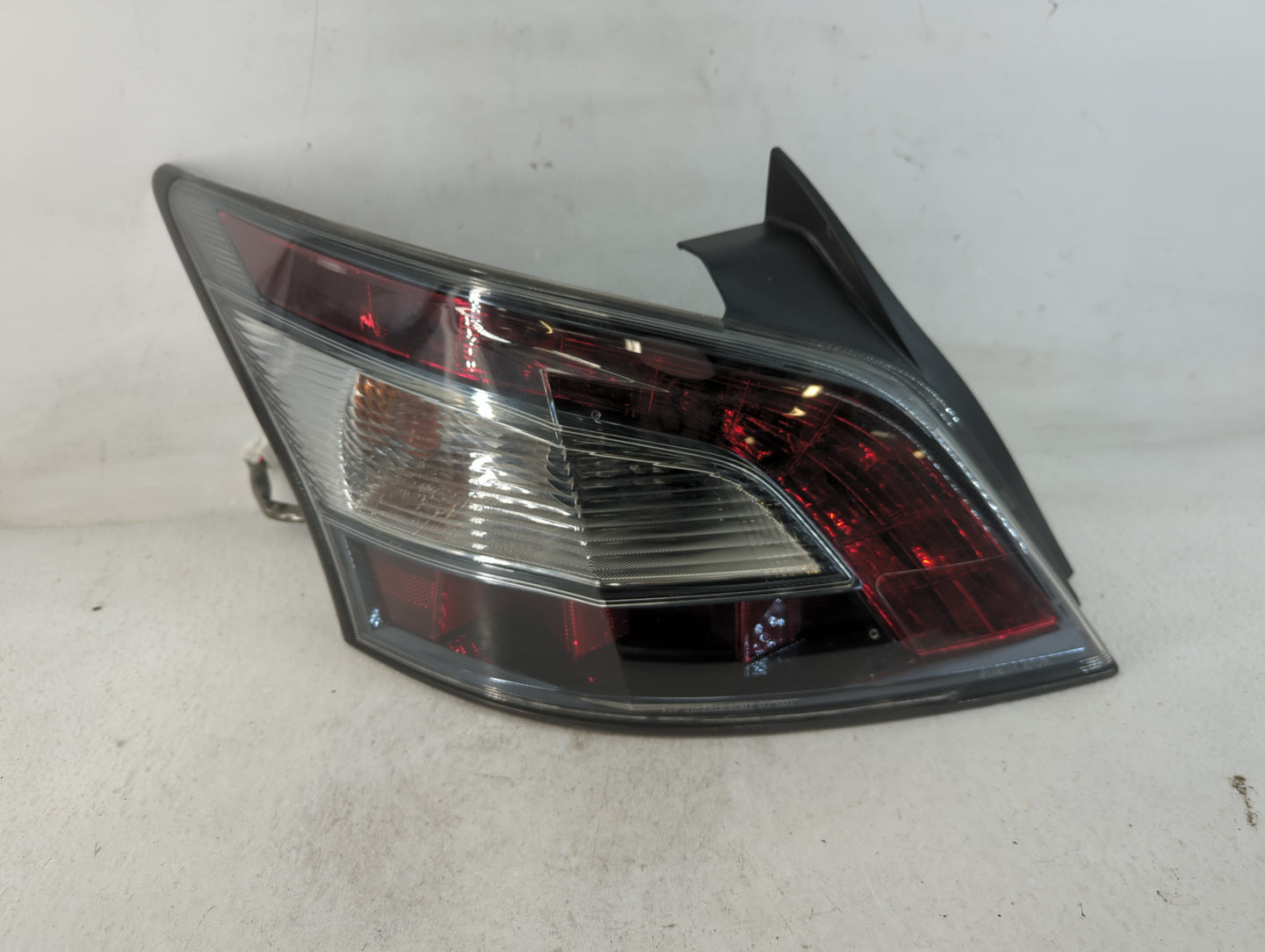 2009 Dodge Ram 1500 Tail Light Assembly Driver Left OEM P/N:UN24DZL42C0B Fits OEM Used Auto Parts - Oemusedautoparts1.com