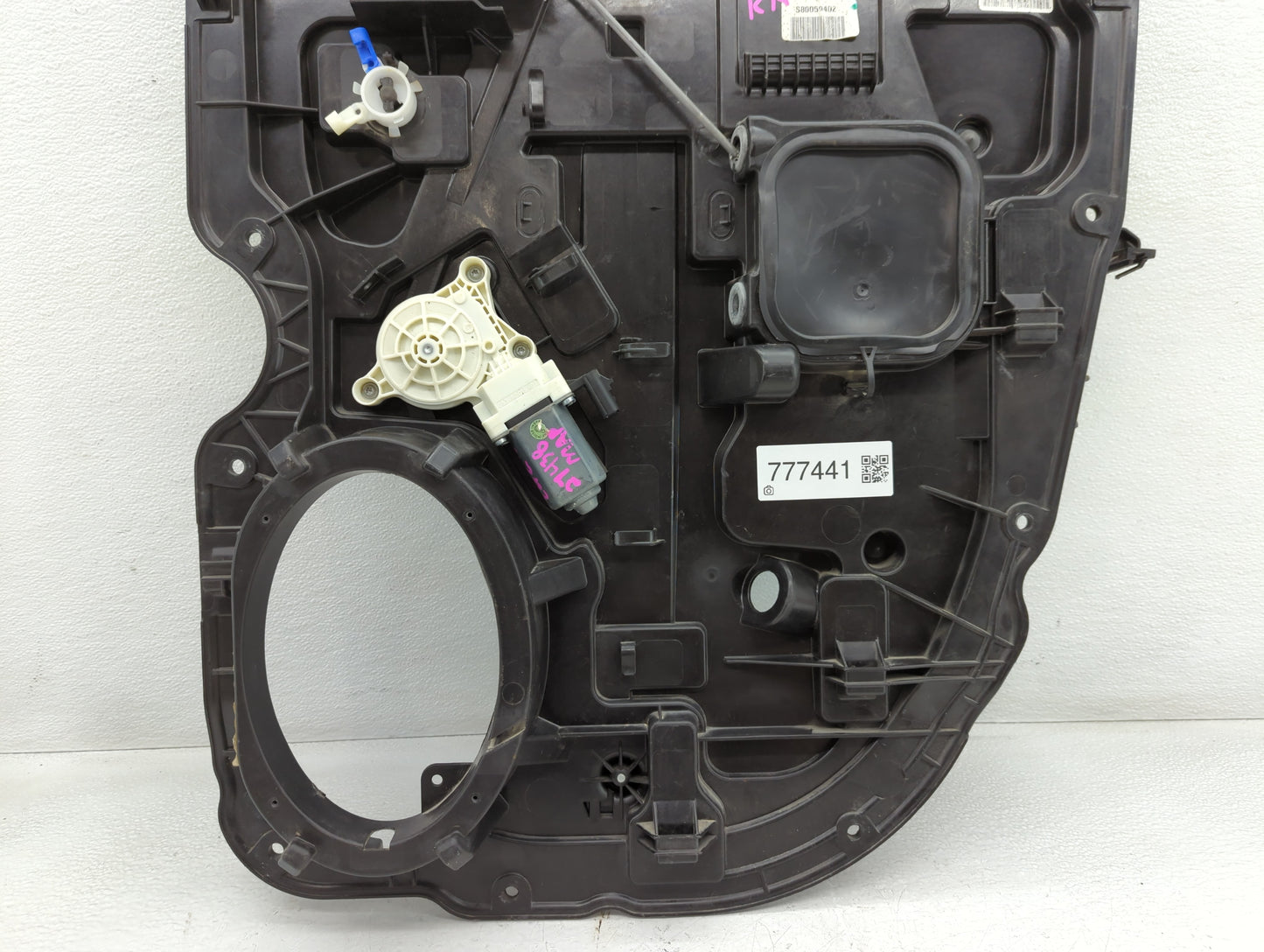 2009 Dodge Ram 1500 Used Window Regulator Right Passenger Rear Black - Oemusedautoparts1.com