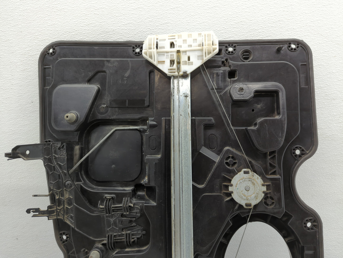 2009 Dodge Ram 1500 Used Window Regulator Right Passenger Rear Black - Oemusedautoparts1.com