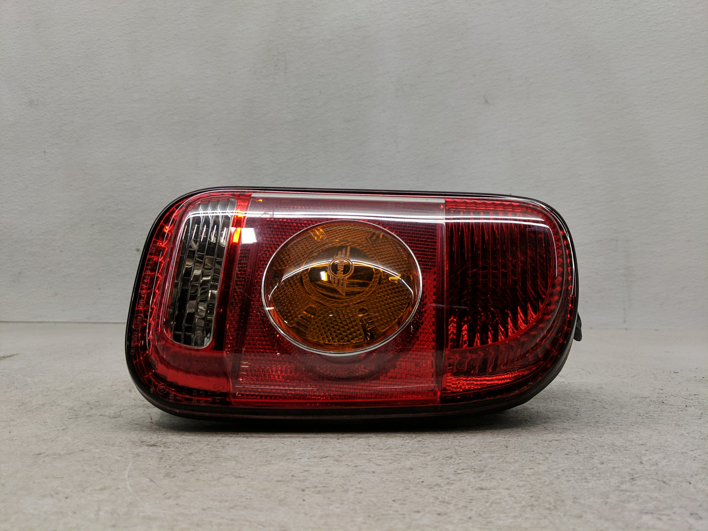 2009 Ford Club Tail Light Assembly Passenger Right OEM Fits Fits 2008 2010 OEM Used Auto Parts - Oemusedautoparts1.com