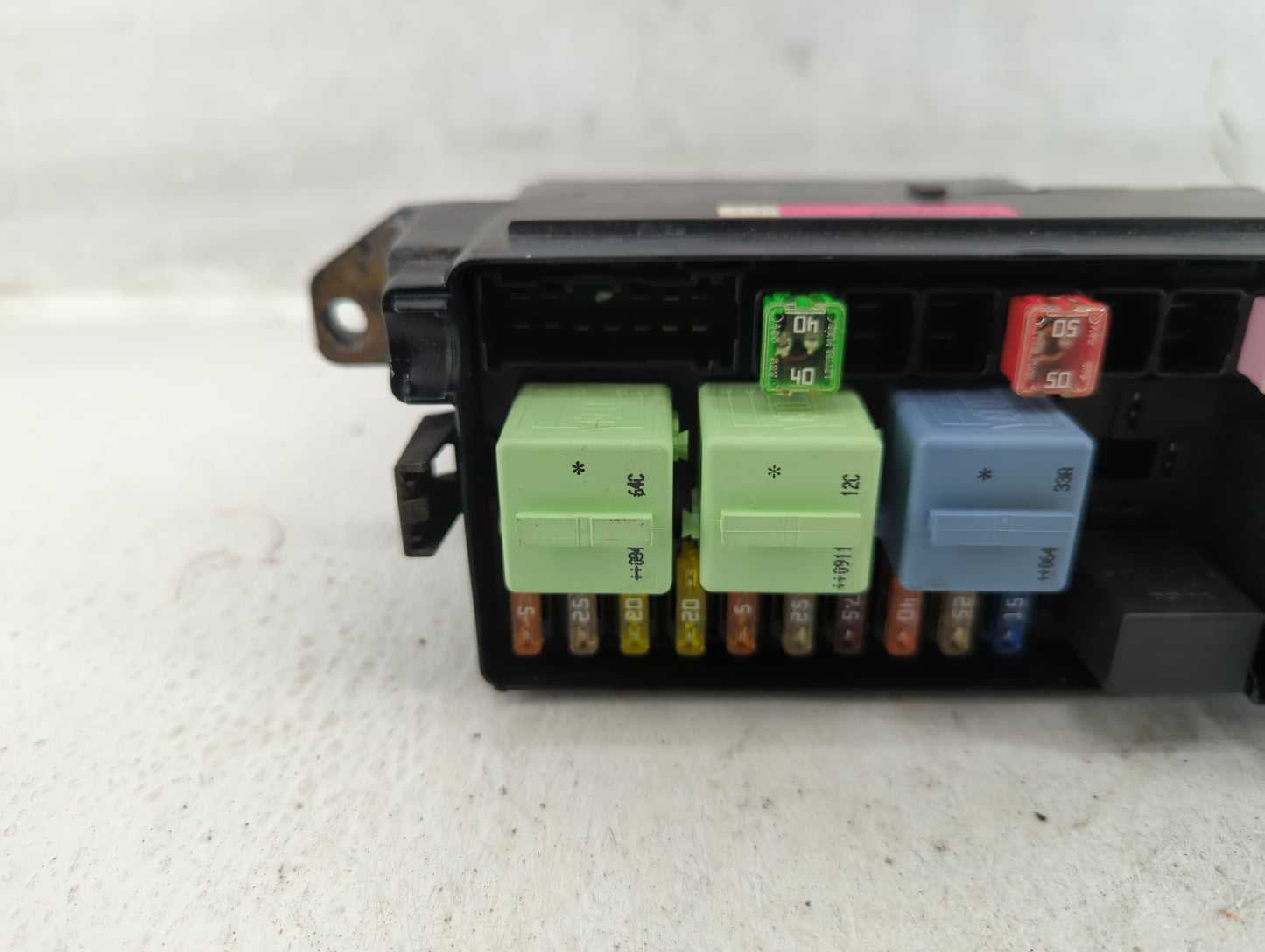 2009 Ford Club Fusebox Fuse Box Panel Relay Module P/N:17236010 Fits Fits 2008 OEM Used Auto Parts - Oemusedautoparts1.com