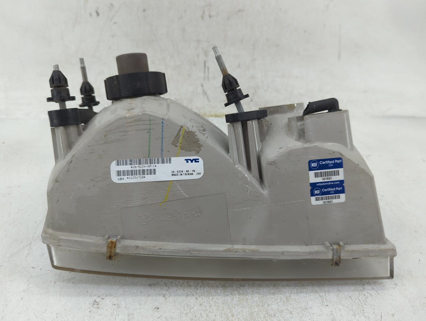 2003-2011 Ford Crown Victoria Driver Left Oem Head Light Headlight Lamp - Oemusedautoparts1.com