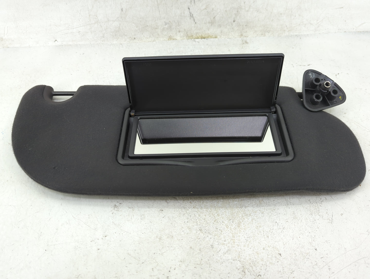 2006-2009 Ford Crown Victoria Sun Visor Shade Replacement Passenger Right Mirror Fits Fits 2006 2007 2008 2009 OEM Used Auto