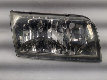 2003 Ford Crown Victoria Passenger Right Oem Head Light Headlight Lamp - Oemusedautoparts1.com