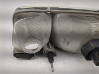 2003 Ford Crown Victoria Passenger Right Oem Head Light Headlight Lamp - Oemusedautoparts1.com